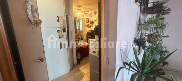 Apartamento de 2 dormitorios en Guidonia Montecelio, Italy No. 227283 3