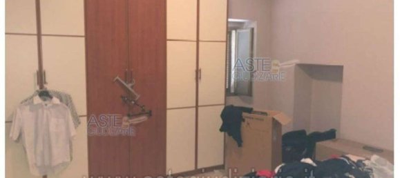 4 bedrooms House in Nocciano, Italy No. 376906 4