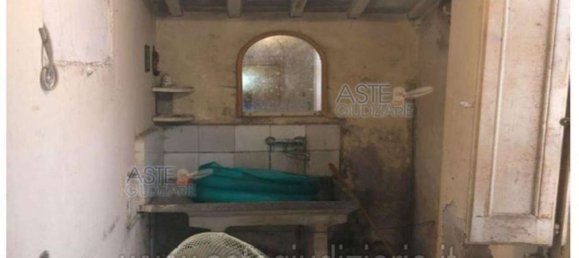 4 bedrooms House in Nocciano, Italy No. 376906 18