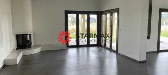 Propiedad comercial de 5 dormitorios en Nisou, Cyprus No. 67272 3