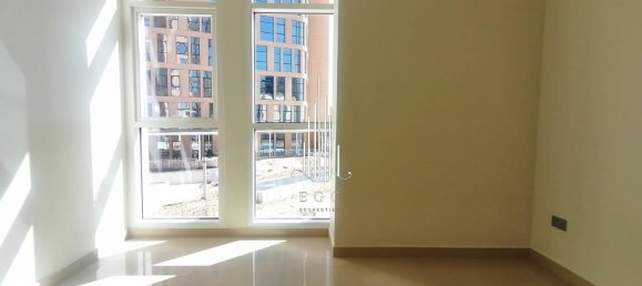 Apartamento de 3 dormitorios en Al Khalidiya, UAE No. 56161 3