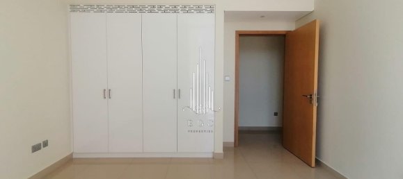 Apartamento de 3 dormitorios en Al Khalidiya, UAE No. 56161 9