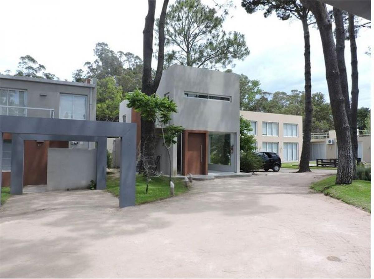 2 bedrooms Apartment in Mar del Plata, Argentina No. 76745