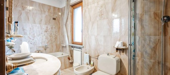 6 rooms House in Buggiano, Italy No. 154995 22