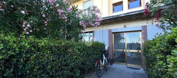 4-salle Appartement à Ponsacco, Italy No. 143974 22