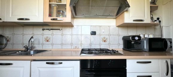 4-salle Appartement à Ponsacco, Italy No. 143974 8