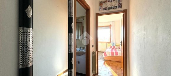 4-salle Appartement à Ponsacco, Italy No. 143974 21