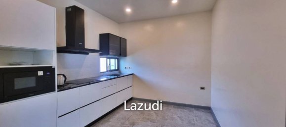 4 bedrooms Villa in Pattaya, Thailand No. 23440 10