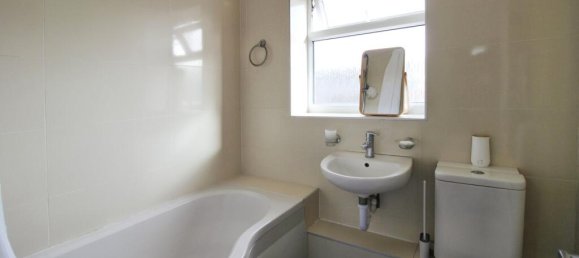 2 bedrooms Commercial property in Camberley, United Kingdom No. 10760 6