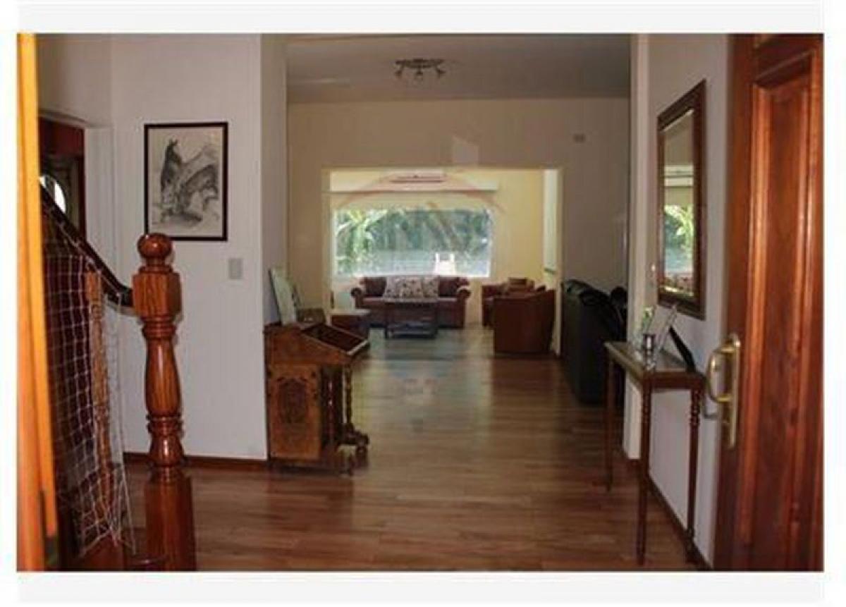 Дом с 5 спальнями в Эсейса, Аргентина № 61833