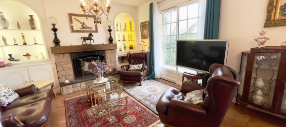 4 bedrooms Castles in Mayenne, France No. 317081 8