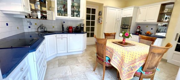 4 bedrooms Castles in Mayenne, France No. 317081 11