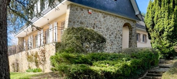 4 bedrooms Castles in Mayenne, France No. 317081 20