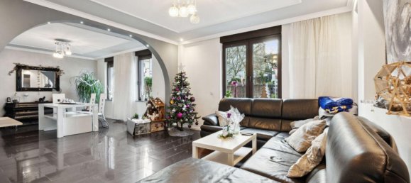 8-Zimmer Haus in Remscheid, Germany, Nr. 95456 3