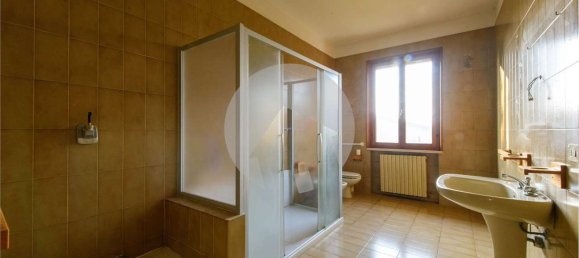 Дом с 9 комнатами в Сан Бенедетто По, Италия № 148812 11