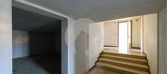 Дом с 9 комнатами в Сан Бенедетто По, Италия № 148812 15