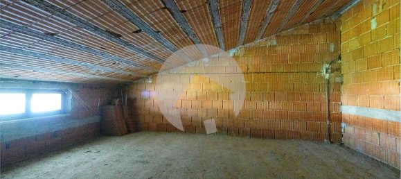 Дом с 9 комнатами в Сан Бенедетто По, Италия № 148812 21