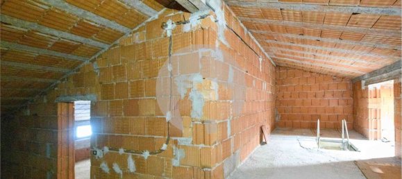 Дом с 9 комнатами в Сан Бенедетто По, Италия № 148812 20