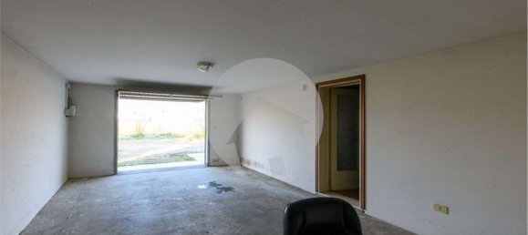 Дом с 9 комнатами в Сан Бенедетто По, Италия № 148812 18