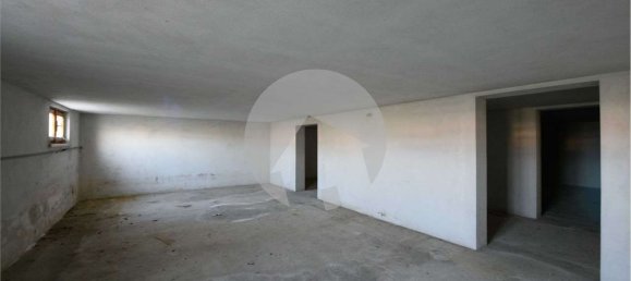 Дом с 9 комнатами в Сан Бенедетто По, Италия № 148812 14