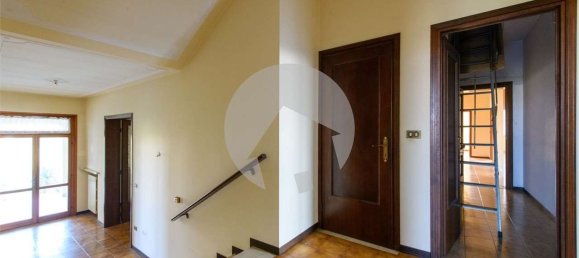 Дом с 9 комнатами в Сан Бенедетто По, Италия № 148812 7