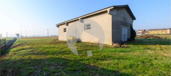 Дом с 9 комнатами в Сан Бенедетто По, Италия № 148812 28