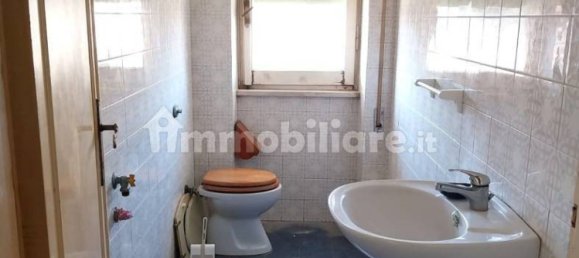 Apartamento de 3 dormitorios en Frosinone, Italy No. 222311 26