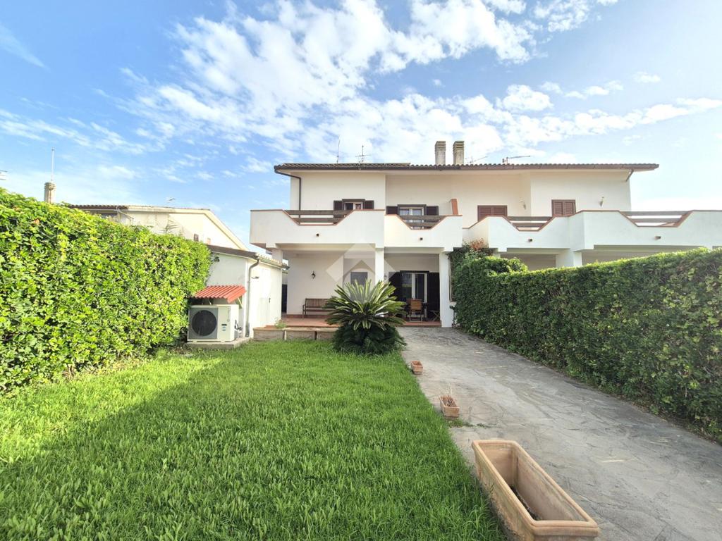 2 Schlafzimmer Villa in Tarquinia, Italy, Nr. 329411
