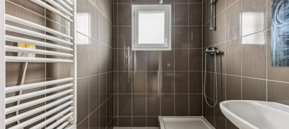 4 bedrooms House in Chanteloup-en-Brie, France No. 282139 6