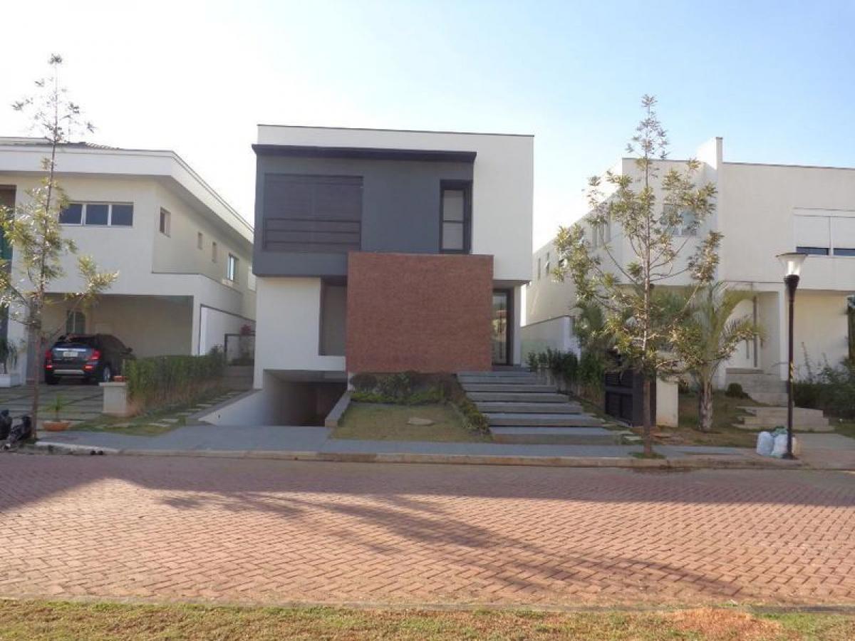 Casa de 4 dormitorios en Sao Paulo, Brazil No. 573327