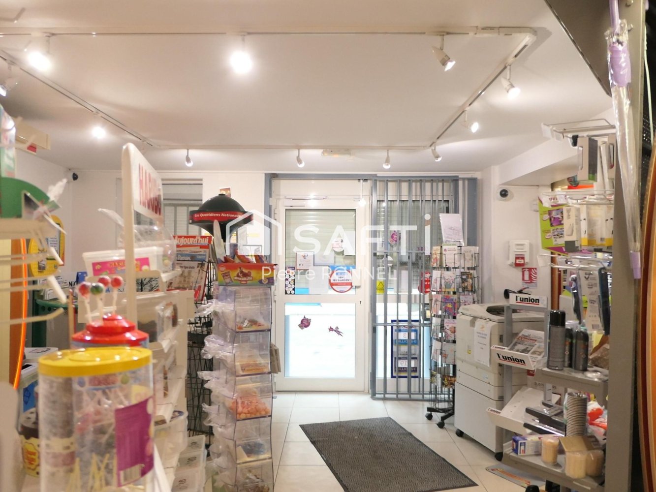 Propriété commerciale à Château-Thierry, France 68m² No. 238729