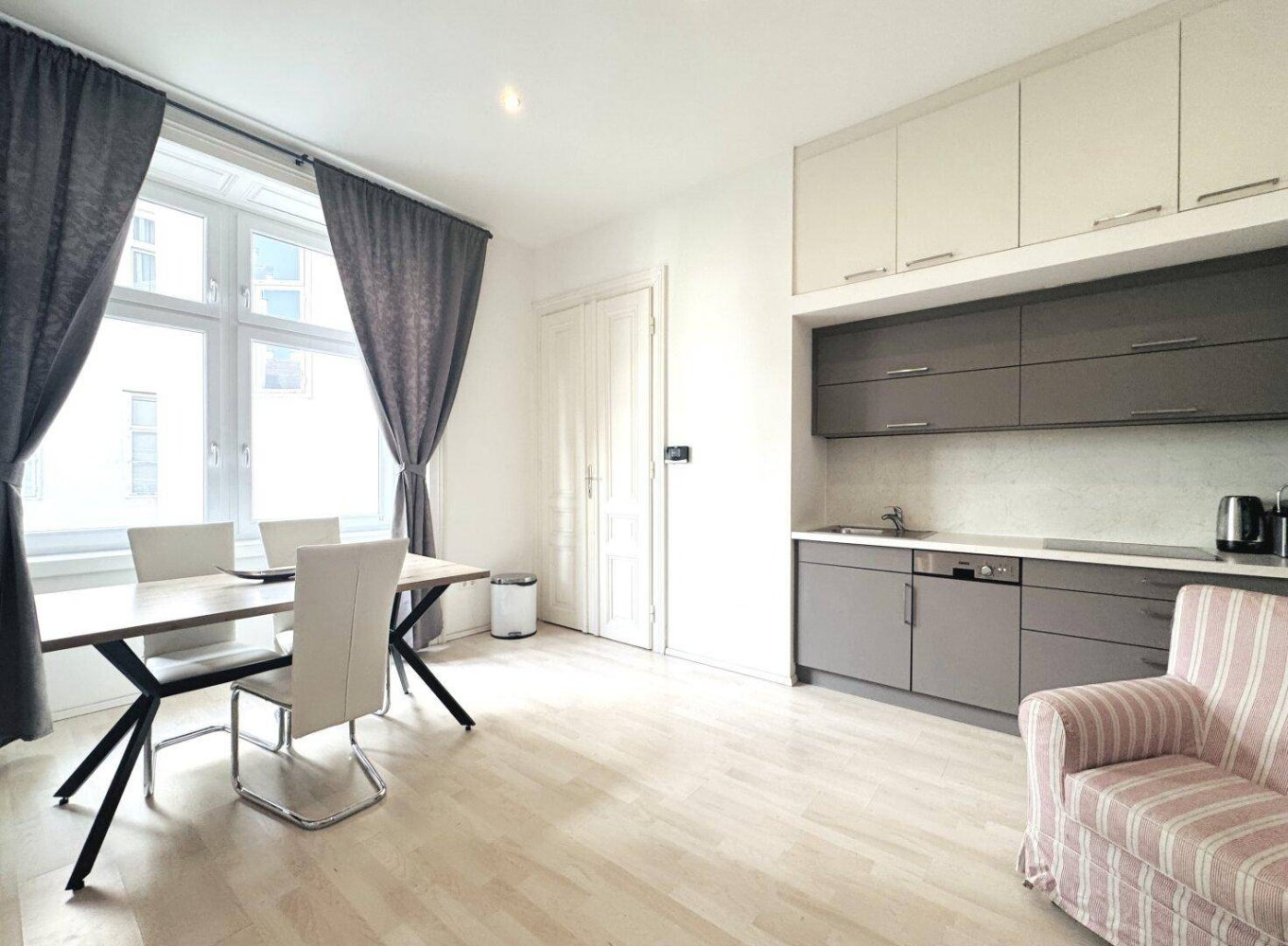 Квартира с 2 комнатами в Альзергрунд, Австрия № 240508