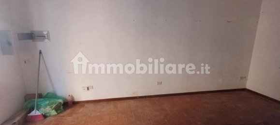 1-Zimmer Gewerbliche Immobilie in Ceprano, Italy, Nr. 167498 3