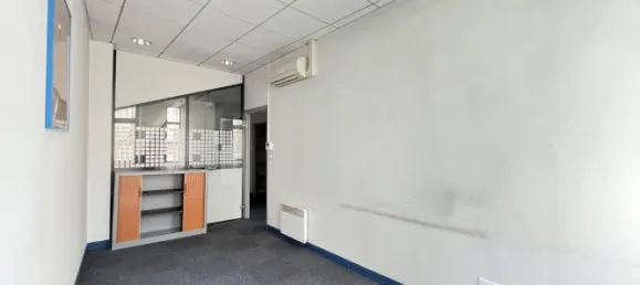 3 bedrooms Building in Confolens, France No. 280220 10