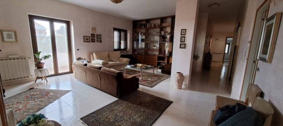 4 bedrooms Apartment in Catanzaro, Italy No. 165052 19