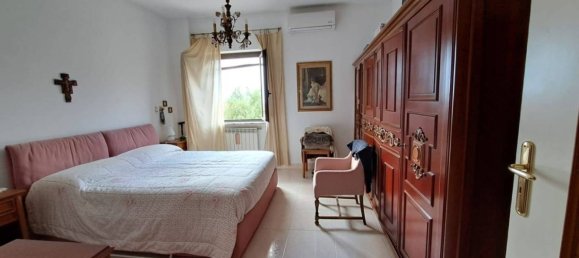 4 bedrooms Apartment in Catanzaro, Italy No. 165052 22