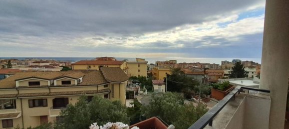4 bedrooms Apartment in Catanzaro, Italy No. 165052 12