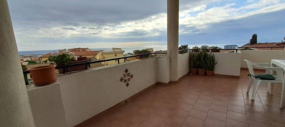 4 bedrooms Apartment in Catanzaro, Italy No. 165052 8