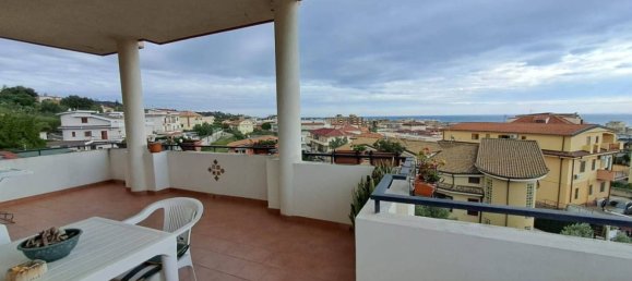 4 bedrooms Apartment in Catanzaro, Italy No. 165052 9