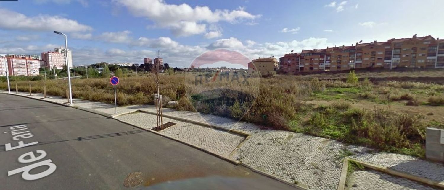 756m² Land in Cascais, Portugal No. 75417