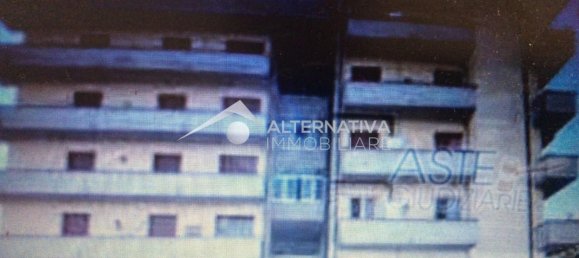 Квартира с 7 комнатами в Монтополи ин Валь д’Арно, Италия № 263302 9