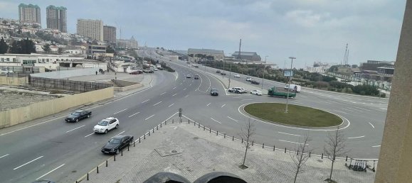 4 bedrooms House in Sabail, Azerbaijan No. 1680 30