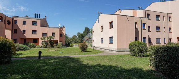 4غرفة شقة في Ponte San Pietro, Italy رقم 274275 36