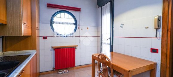 4غرفة شقة في Ponte San Pietro, Italy رقم 274275 11