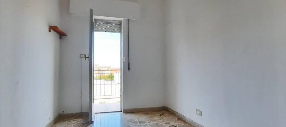 4 Schlafzimmer Wohnung in Palermo, Italy, Nr. 332471 6