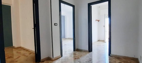 4 Schlafzimmer Wohnung in Palermo, Italy, Nr. 332471 8