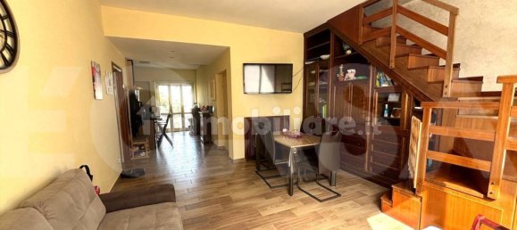 3 bedrooms Apartment in Naples, Italy No. 313667 2