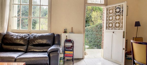 Casa de 2 dormitorios en Suresnes, France No. 324150 3