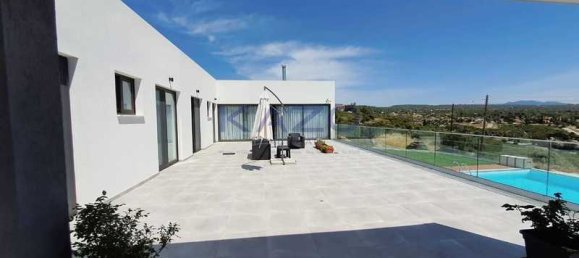 Коммерческая недвижимость с 4 спальнями в Суни-Занакья, Кипр № 13526 6