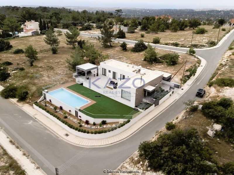 Коммерческая недвижимость с 4 спальнями в Суни-Занакья, Кипр № 13526